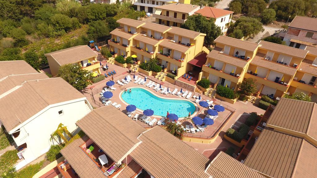 Residence Le Onde Бадези Екстериор снимка