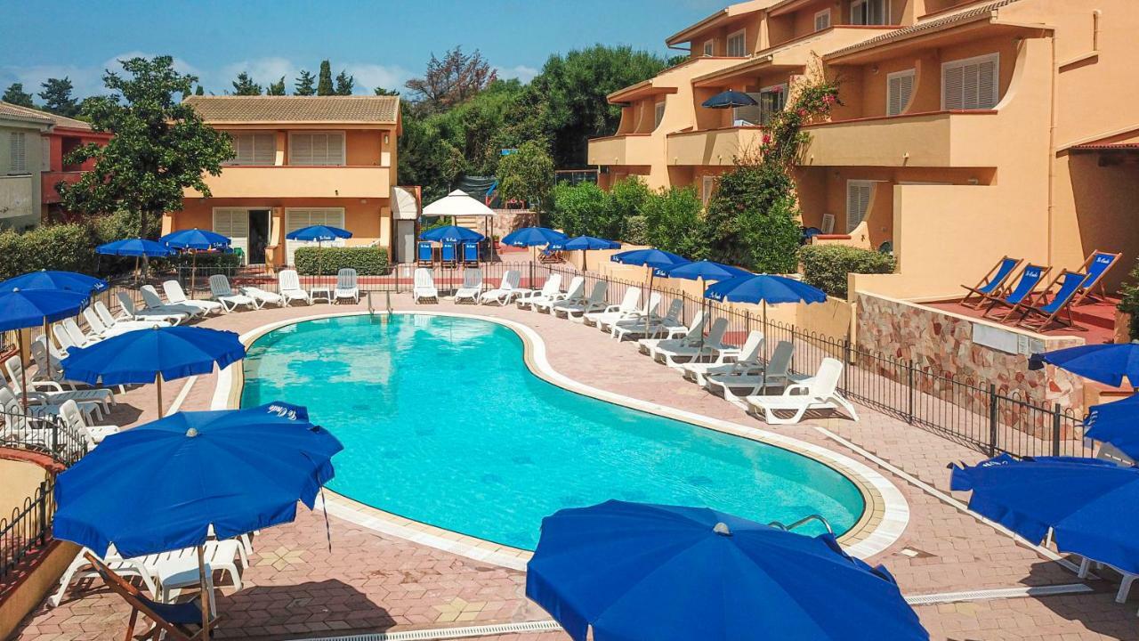 Residence Le Onde Бадези Екстериор снимка