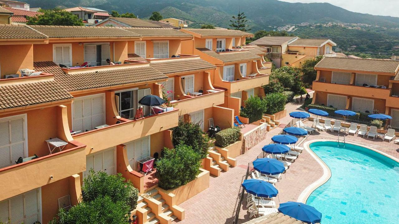 Residence Le Onde Бадези Екстериор снимка
