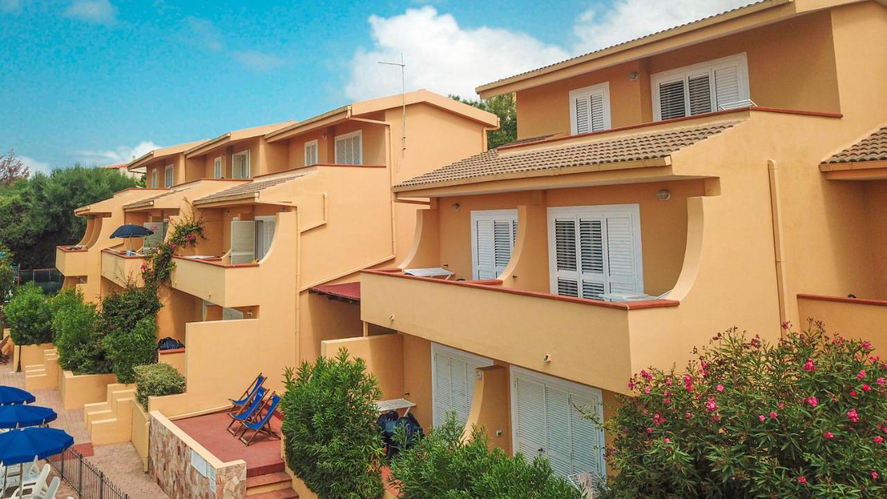 Residence Le Onde Бадези Екстериор снимка